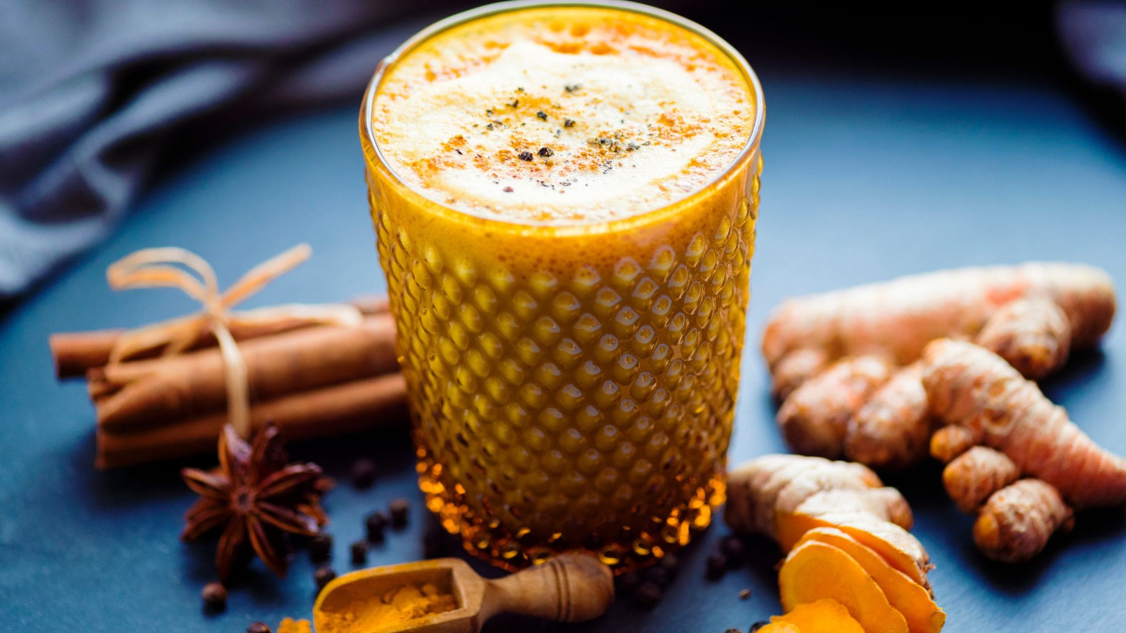 Goldene Milch