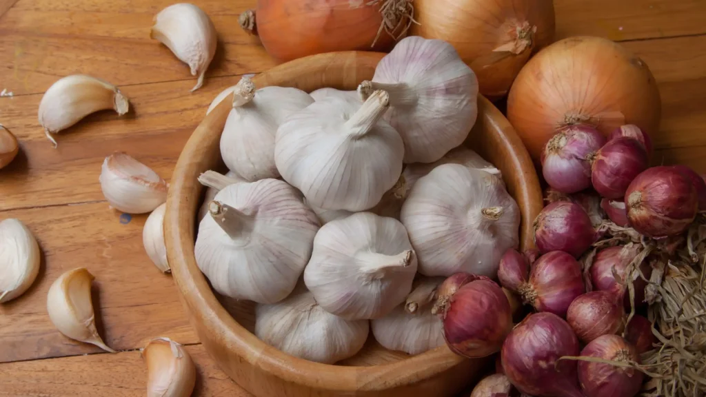 Zwiebel Knoblauch.jpg